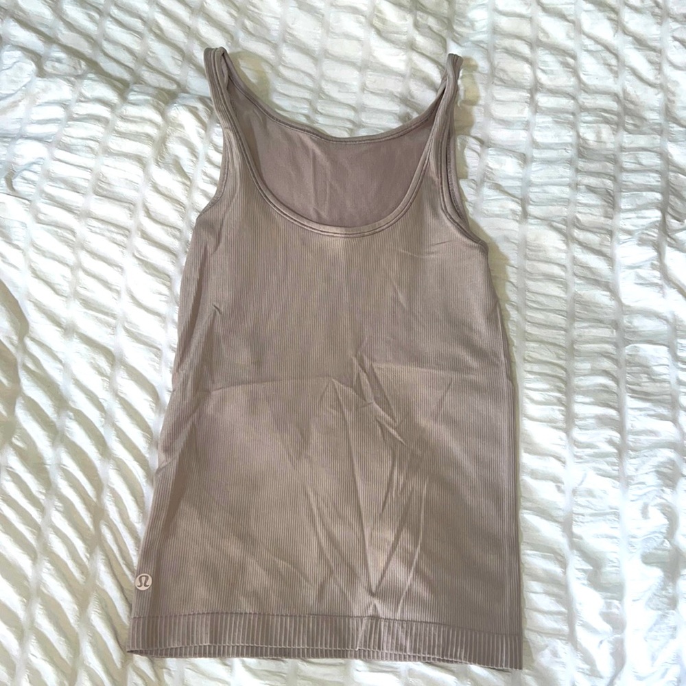Lululemon tank top size small in dusty rose